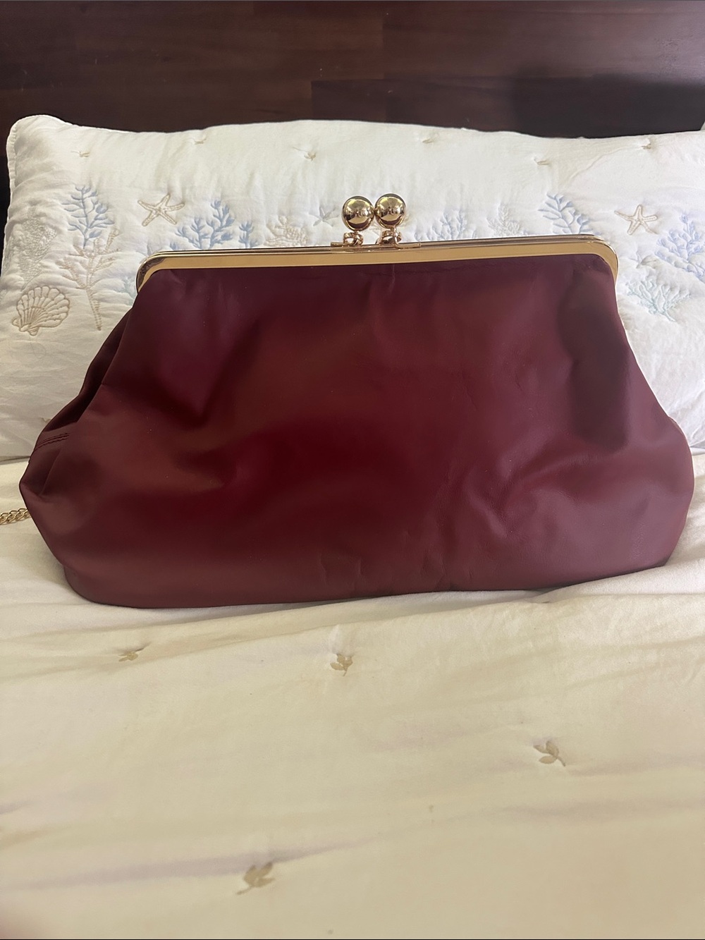 Elegant Burgundy Kiss-Lock Clutch with Gold Frame